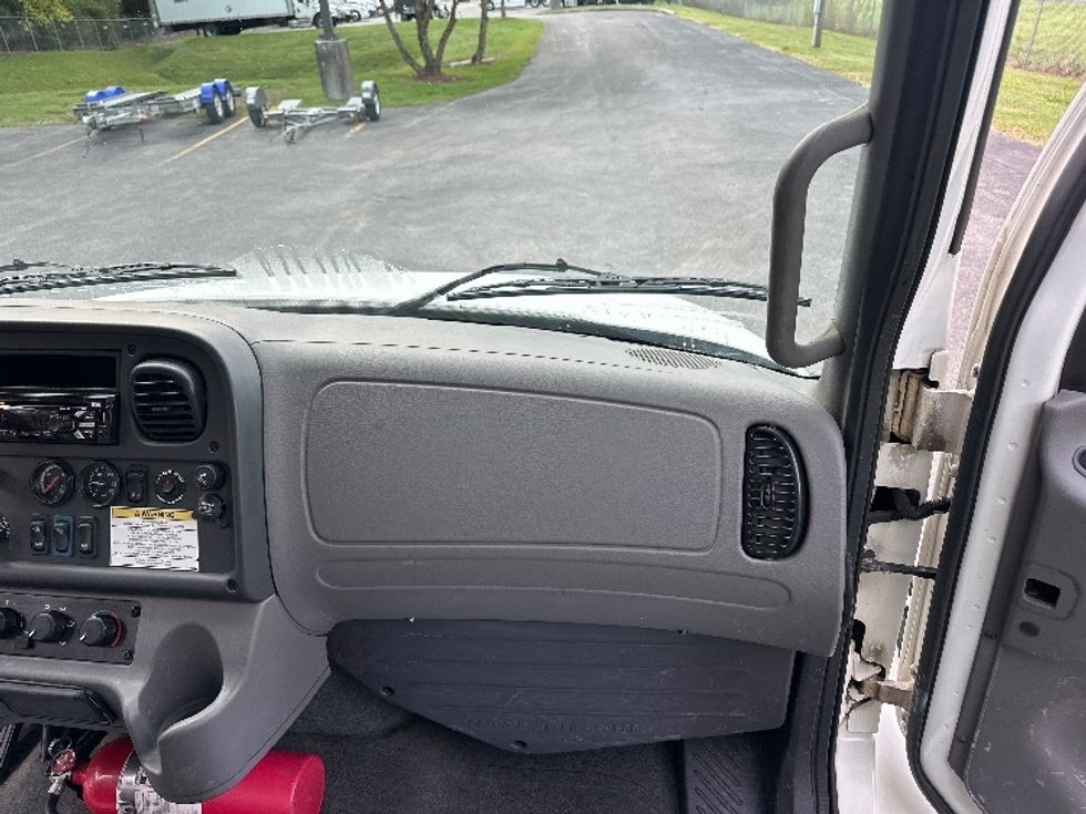 Flatbed Truck-Light and Medium Duty Trucks-Freightliner-2018-M2-Cleveland-TN-70,532\n\t\tmiles-$ 54,250 - Image 21