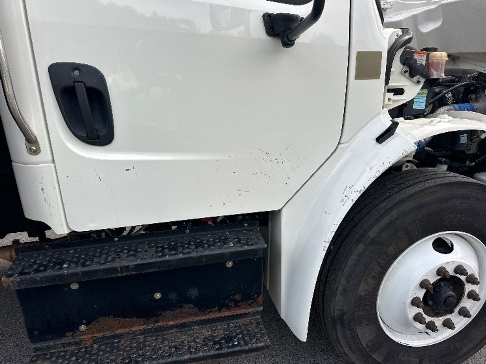 Flatbed Truck-Light and Medium Duty Trucks-Freightliner-2018-M2-Cleveland-TN-70,532\n\t\tmiles-$ 54,250 - Image 26