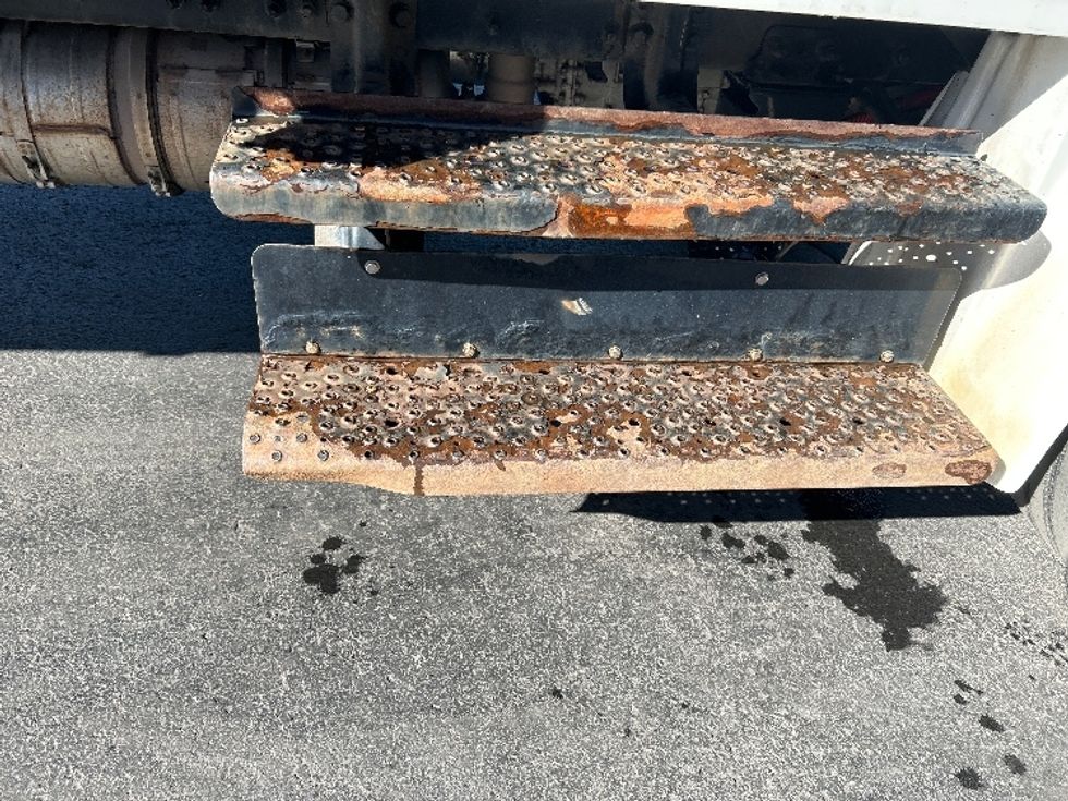 Flatbed Truck-Light and Medium Duty Trucks-Freightliner-2018-M2-Colorado Springs-CO-125,746\n\t\tmiles-$ 56,500 - Image 23