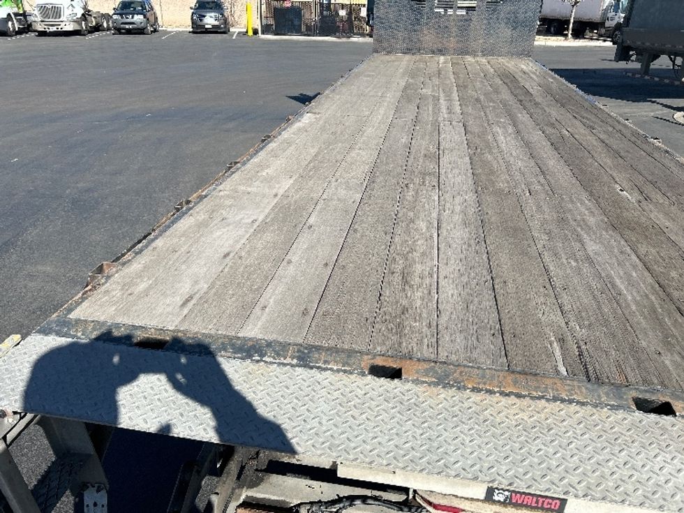 Flatbed Truck-Light and Medium Duty Trucks-Freightliner-2018-M2-Colorado Springs-CO-125,746\n\t\tmiles-$ 56,500 - Image 9