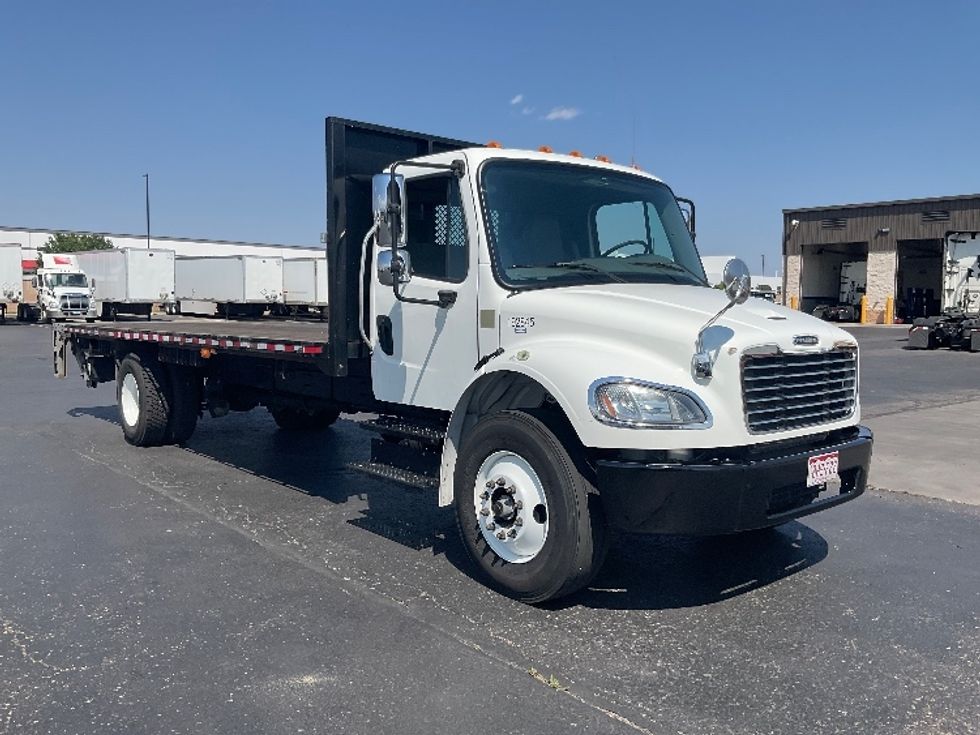 Flatbed Truck-Light and Medium Duty Trucks-Freightliner-2018-M2-Colorado Springs-CO-177,055\n\t\tmiles-$ 50,000 - Image 1