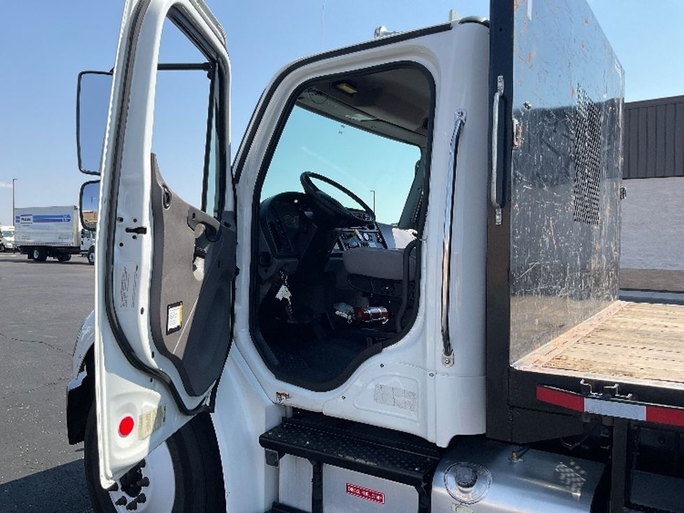 Flatbed Truck-Light and Medium Duty Trucks-Freightliner-2018-M2-Colorado Springs-CO-177,055\n\t\tmiles-$ 50,000 - Image 13