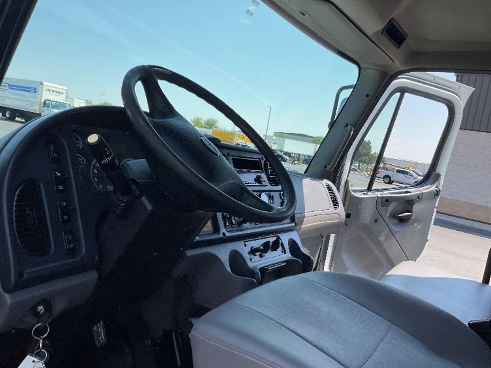 Flatbed Truck-Light and Medium Duty Trucks-Freightliner-2018-M2-Colorado Springs-CO-177,055\n\t\tmiles-$ 50,000 - Image 14