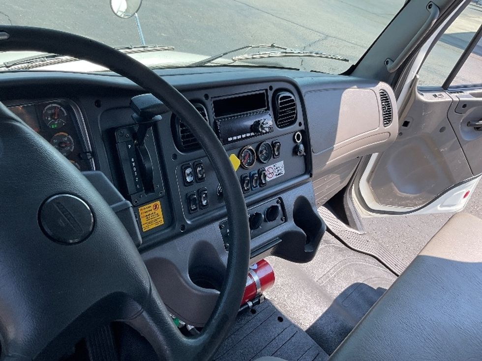 Flatbed Truck-Light and Medium Duty Trucks-Freightliner-2018-M2-Colorado Springs-CO-177,055\n\t\tmiles-$ 50,000 - Image 15