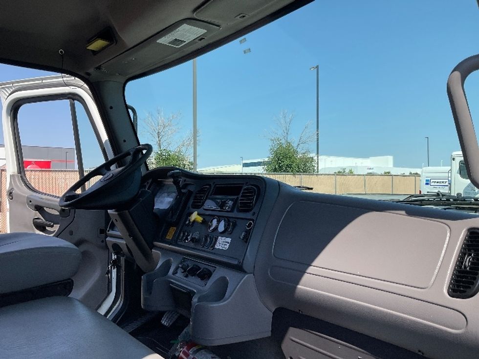 Flatbed Truck-Light and Medium Duty Trucks-Freightliner-2018-M2-Colorado Springs-CO-177,055\n\t\tmiles-$ 50,000 - Image 18