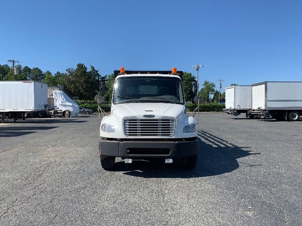 Flatbed Truck-Light and Medium Duty Trucks-Freightliner-2018-M2-Concord-NC-138,650\n\t\tmiles-$ 42,500 - Image 2