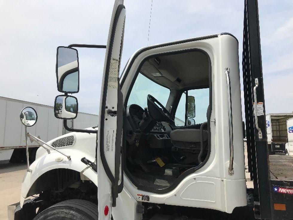 Flatbed Truck-Light and Medium Duty Trucks-Freightliner-2018-M2-Des Moines-IA-174,215\n\t\tmiles-$ 69,500 - Image 13
