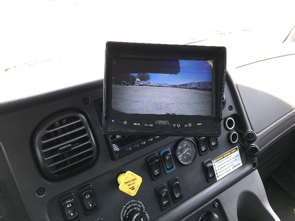 Flatbed Truck-Light and Medium Duty Trucks-Freightliner-2018-M2-Des Moines-IA-174,215\n\t\tmiles-$ 69,500 - Image 23