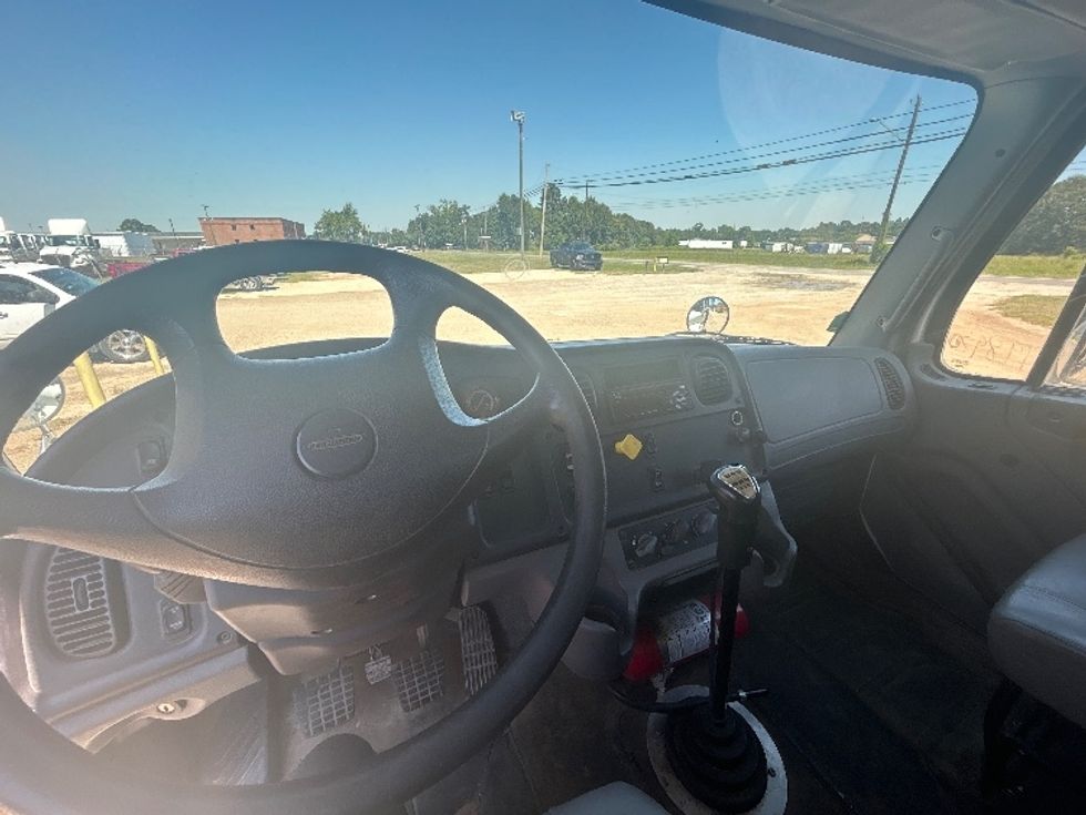 Flatbed Truck-Light and Medium Duty Trucks-Freightliner-2018-M2-Dothan-AL-167,152\n\t\tmiles-$ 57,250 - Image 16