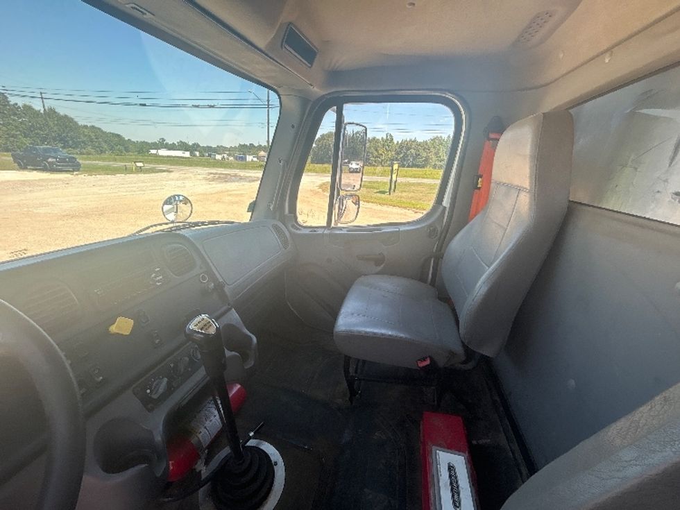 Flatbed Truck-Light and Medium Duty Trucks-Freightliner-2018-M2-Dothan-AL-167,152\n\t\tmiles-$ 57,250 - Image 17