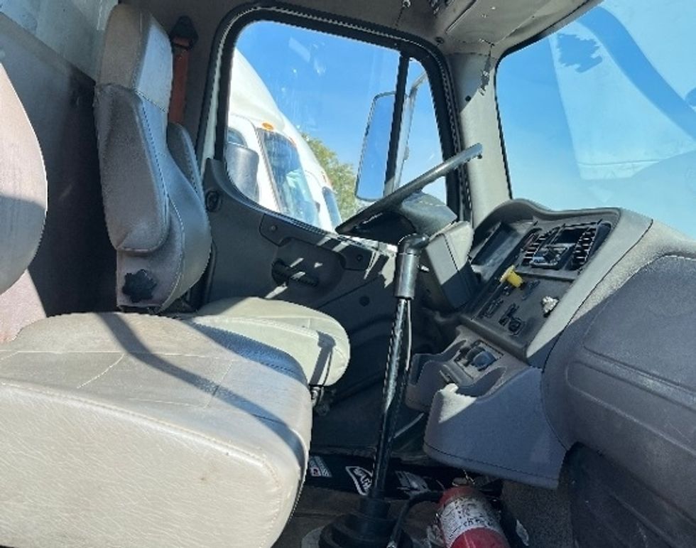 Flatbed Truck-Light and Medium Duty Trucks-Freightliner-2018-M2-Dothan-AL-167,152\n\t\tmiles-$ 57,250 - Image 20