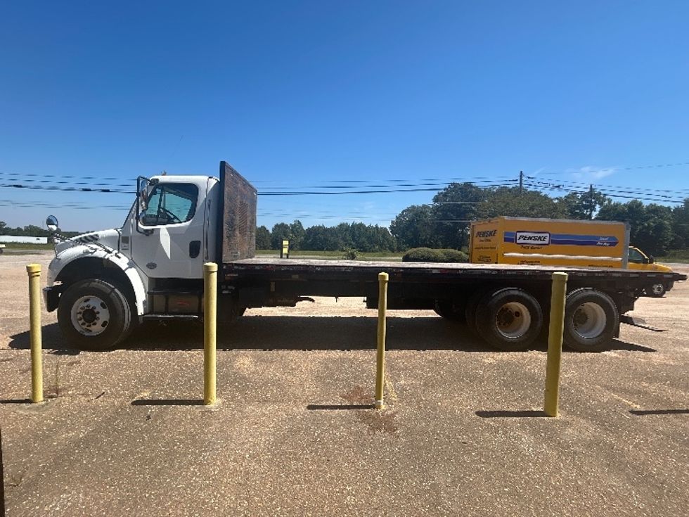 Flatbed Truck-Light and Medium Duty Trucks-Freightliner-2018-M2-Dothan-AL-167,152\n\t\tmiles-$ 57,250 - Image 4