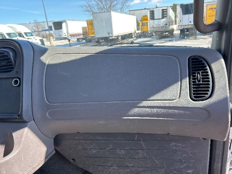 Flatbed Truck-Light and Medium Duty Trucks-Freightliner-2018-M2-East Chicago-IN-136,288\n\t\tmiles-$ 46,500 - Image 17