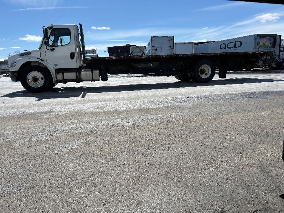 Flatbed Truck-Light and Medium Duty Trucks-Freightliner-2018-M2-East Chicago-IN-136,288\n\t\tmiles-$ 46,500 - Image 4