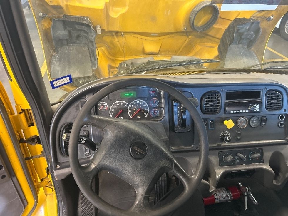 Flatbed Truck-Light and Medium Duty Trucks-Freightliner-2018-M2-Houston-TX-190,442\n\t\tmiles-$ 42,500 - Image 13