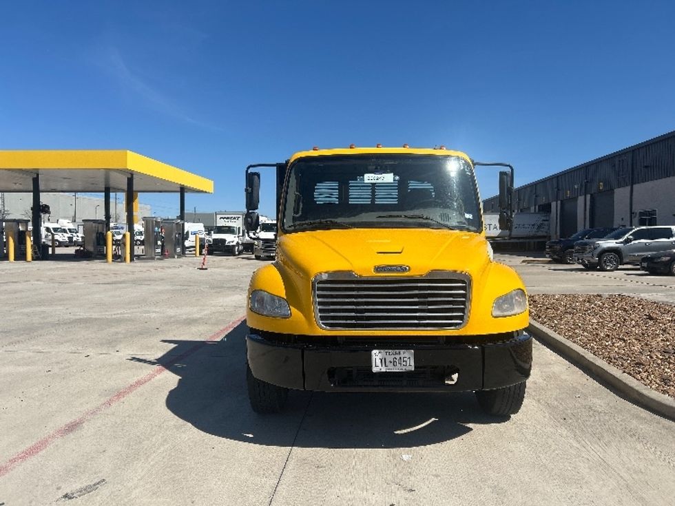 Flatbed Truck-Light and Medium Duty Trucks-Freightliner-2018-M2-Houston-TX-190,442\n\t\tmiles-$ 42,500 - Image 2