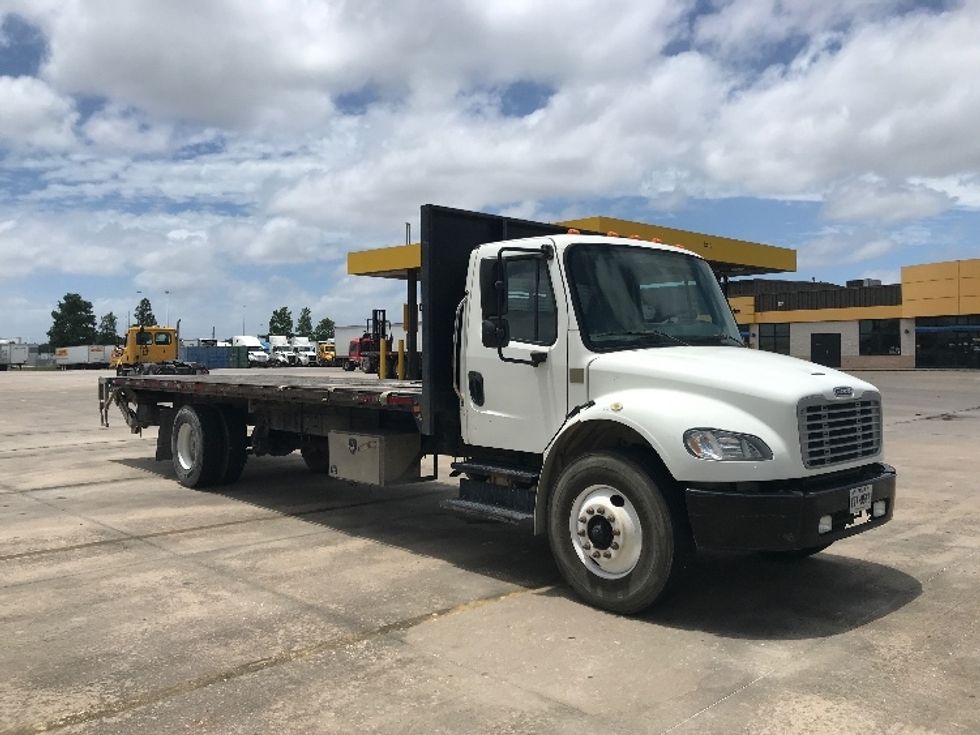 Flatbed Truck-Light and Medium Duty Trucks-Freightliner-2018-M2-Houston-TX-78,122\n\t\tmiles-$ 52,250 - Image 1