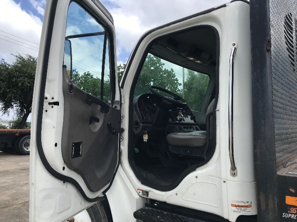 Flatbed Truck-Light and Medium Duty Trucks-Freightliner-2018-M2-Houston-TX-78,122\n\t\tmiles-$ 52,250 - Image 15