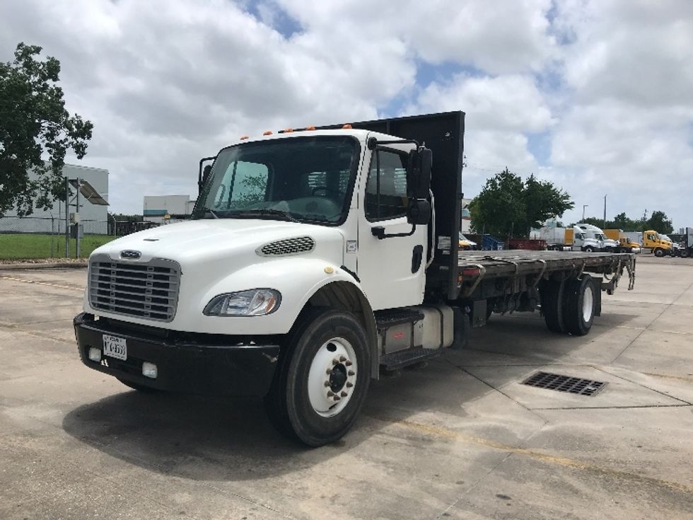 Flatbed Truck-Light and Medium Duty Trucks-Freightliner-2018-M2-Houston-TX-78,122\n\t\tmiles-$ 52,250 - Image 3