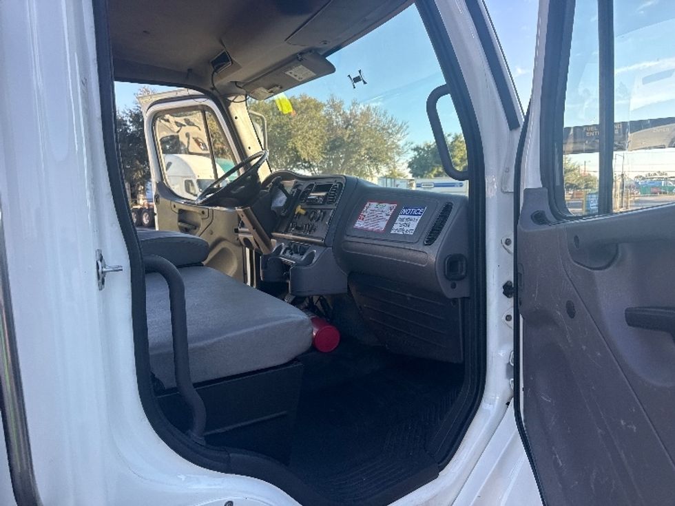 Flatbed Truck-Light and Medium Duty Trucks-Freightliner-2018-M2-Jacksonville-FL-225,051\n\t\tmiles-$ 40,000 - Image 20