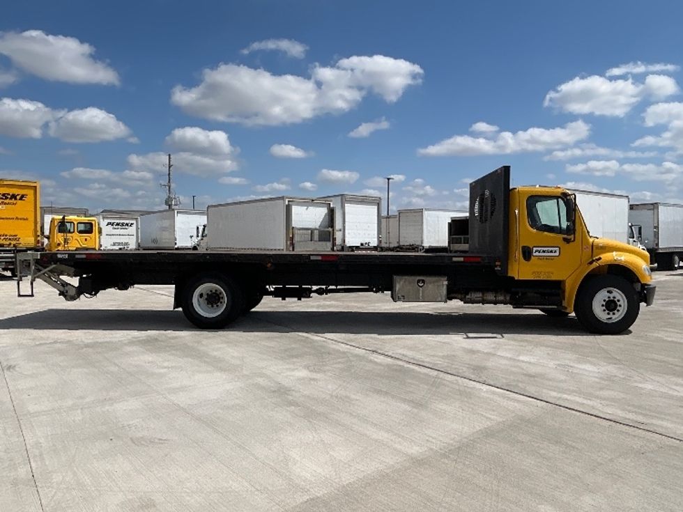 Flatbed Truck-Light and Medium Duty Trucks-Freightliner-2018-M2-Katy-TX-148,676\n\t\tmiles-$ 45,250 - Image 12