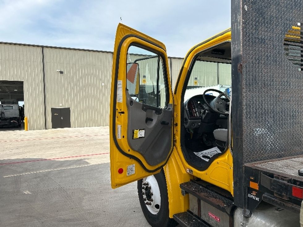 Flatbed Truck-Light and Medium Duty Trucks-Freightliner-2018-M2-Katy-TX-148,676\n\t\tmiles-$ 45,250 - Image 13