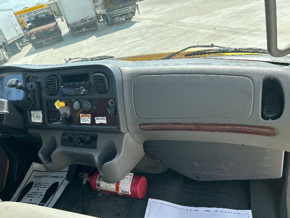 Flatbed Truck-Light and Medium Duty Trucks-Freightliner-2018-M2-Katy-TX-148,676\n\t\tmiles-$ 45,250 - Image 17