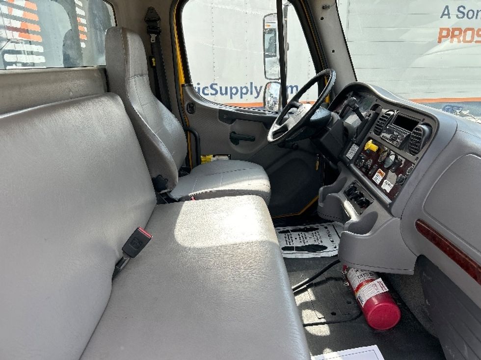 Flatbed Truck-Light and Medium Duty Trucks-Freightliner-2018-M2-Katy-TX-148,676\n\t\tmiles-$ 45,250 - Image 21