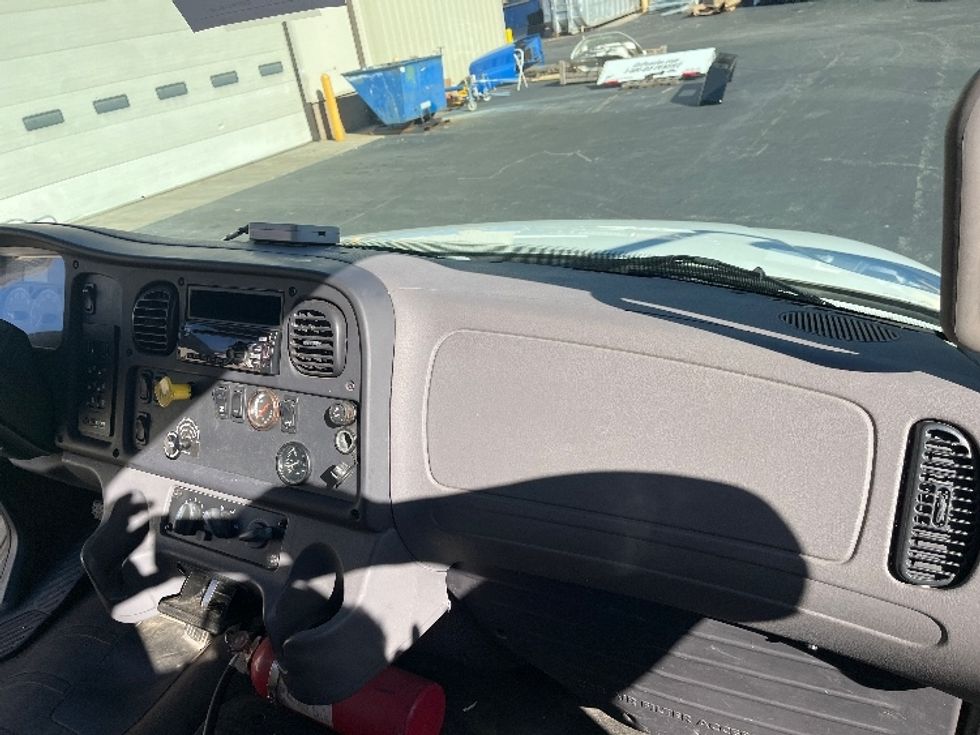 Flatbed Truck-Light and Medium Duty Trucks-Freightliner-2018-M2-Kennesaw-GA-195,668\n\t\tmiles-$ 59,250 - Image 18