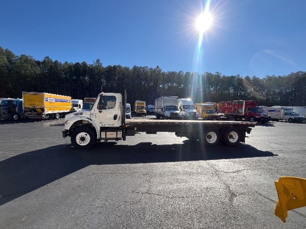 Flatbed Truck-Light and Medium Duty Trucks-Freightliner-2018-M2-Kennesaw-GA-195,668\n\t\tmiles-$ 59,250 - Image 4