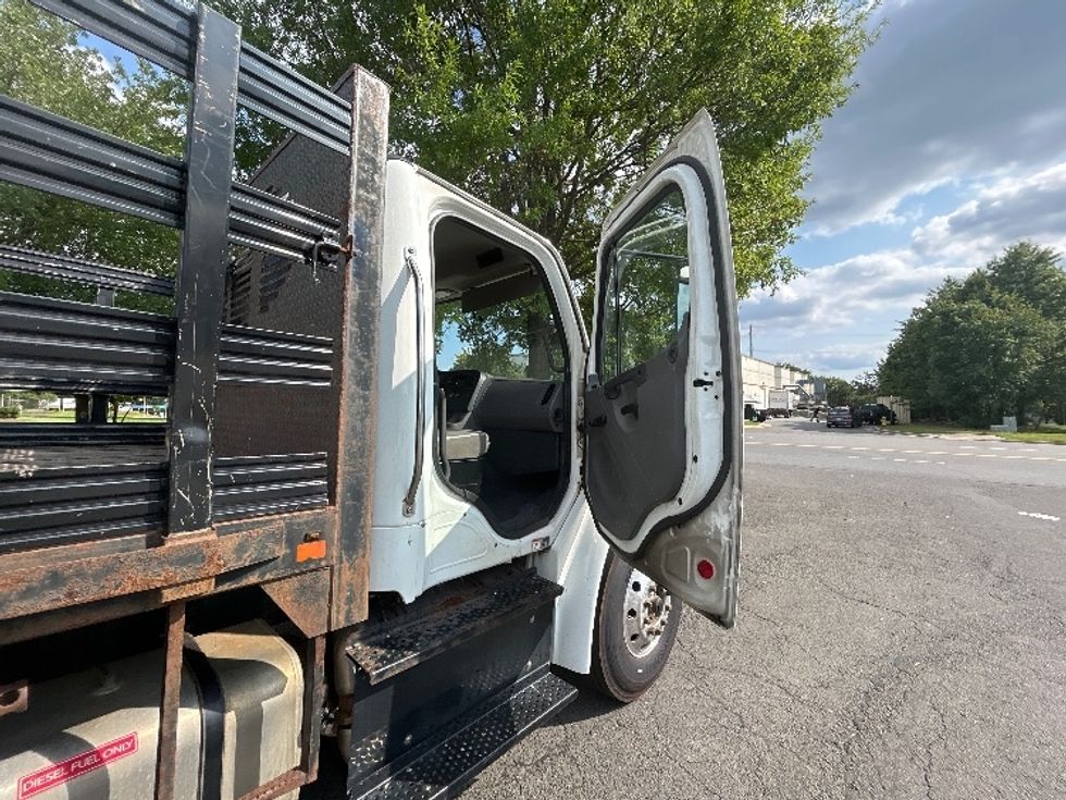 Flatbed Truck-Light and Medium Duty Trucks-Freightliner-2018-M2-Manassas-VA-176,708\n\t\tmiles-$ 47,500 - Image 15