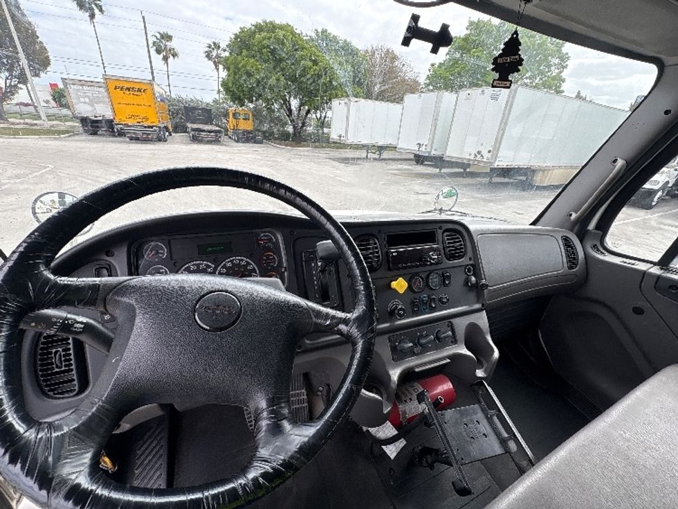 Flatbed Truck-Light and Medium Duty Trucks-Freightliner-2018-M2-Medley-FL-136,735\n\t\tmiles-$ 52,500 - Image 14