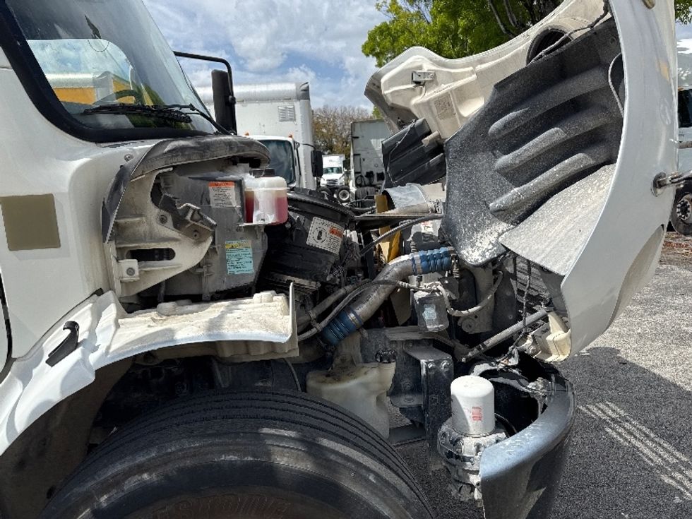 Flatbed Truck-Light and Medium Duty Trucks-Freightliner-2018-M2-Medley-FL-136,735\n\t\tmiles-$ 52,500 - Image 19