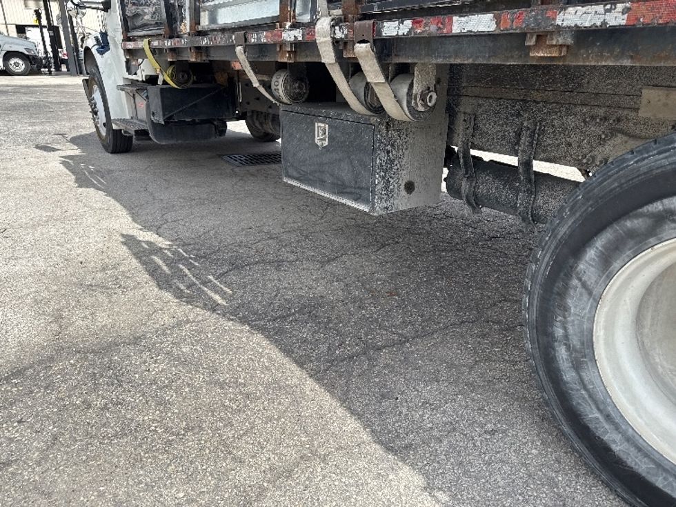 Flatbed Truck-Light and Medium Duty Trucks-Freightliner-2018-M2-Medley-FL-136,735\n\t\tmiles-$ 52,500 - Image 5