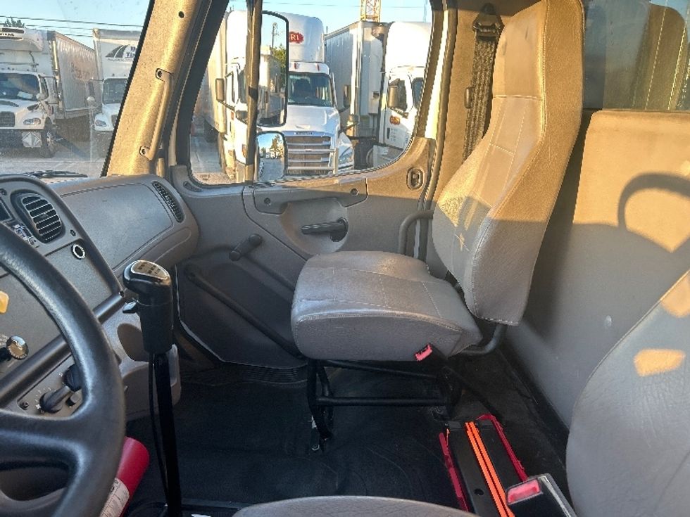 Flatbed Truck-Light and Medium Duty Trucks-Freightliner-2018-M2-Medley-FL-175,223\n\t\tmiles-$ 52,500 - Image 14