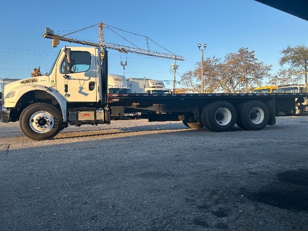 Flatbed Truck-Light and Medium Duty Trucks-Freightliner-2018-M2-Medley-FL-175,223\n\t\tmiles-$ 52,500 - Image 4