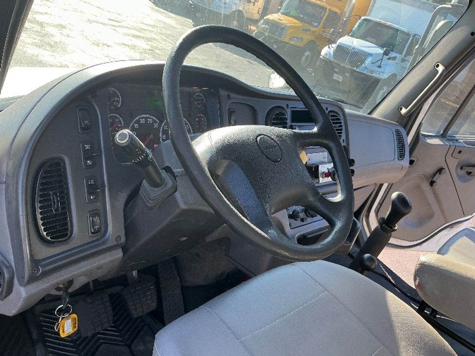 Flatbed Truck-Light and Medium Duty Trucks-Freightliner-2018-M2-Medley-FL-186,597\n\t\tmiles-$ 35,250 - Image 12