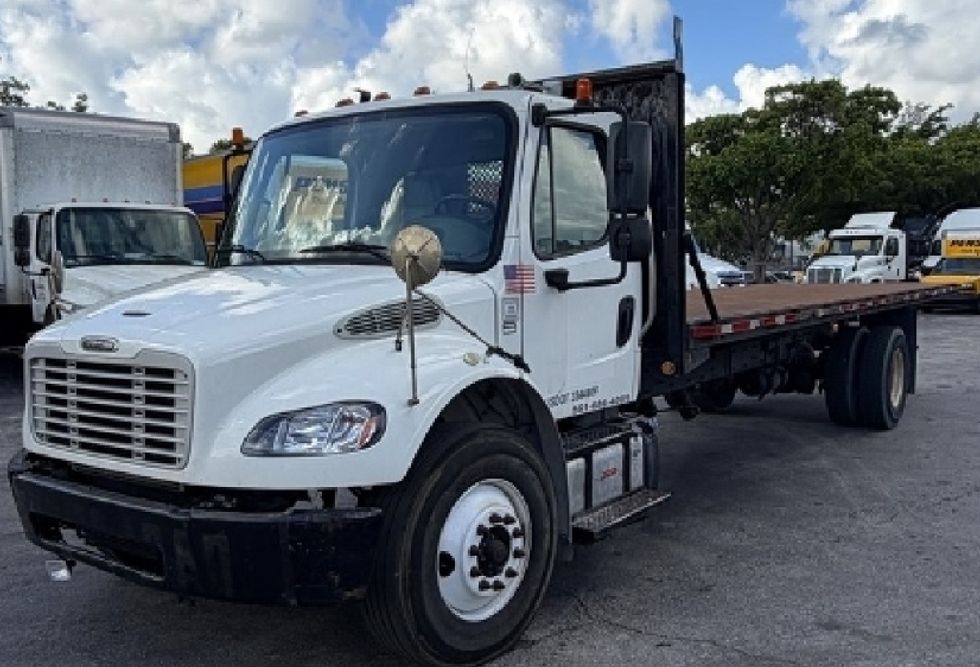 Flatbed Truck-Light and Medium Duty Trucks-Freightliner-2018-M2-Medley-FL-186,597\n\t\tmiles-$ 35,250 - Image 3