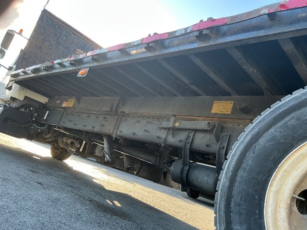 Flatbed Truck-Light and Medium Duty Trucks-Freightliner-2018-M2-Medley-FL-186,597\n\t\tmiles-$ 35,250 - Image 5