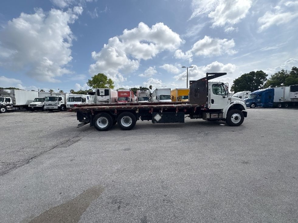 Flatbed Truck-Light and Medium Duty Trucks-Freightliner-2018-M2-Medley-FL-203,343\n\t\tmiles-$ 60,500 - Image 10