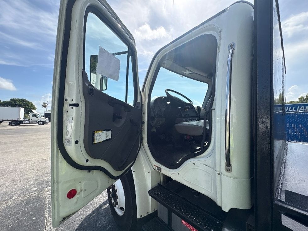 Flatbed Truck-Light and Medium Duty Trucks-Freightliner-2018-M2-Medley-FL-212,251\n\t\tmiles-$ 20,000 - Image 11