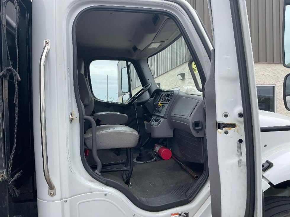 Flatbed Truck-Light and Medium Duty Trucks-Freightliner-2018-M2-Milwaukee-WI-113,547\n\t\tmiles-$ 48,500 - Image 18