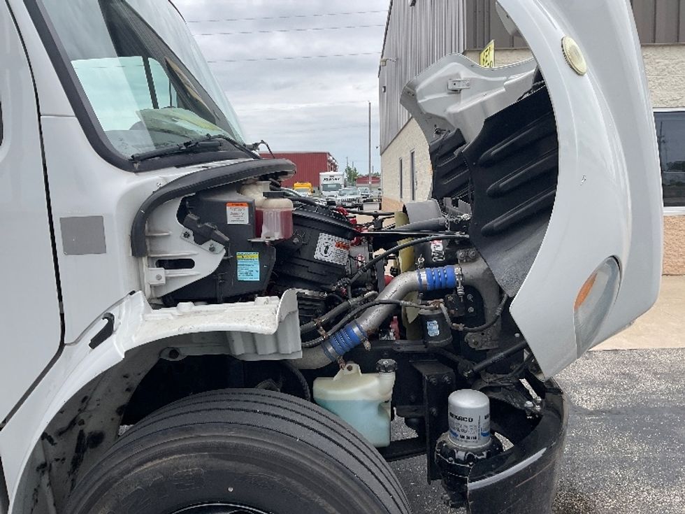 Flatbed Truck-Light and Medium Duty Trucks-Freightliner-2018-M2-Milwaukee-WI-113,547\n\t\tmiles-$ 48,500 - Image 21