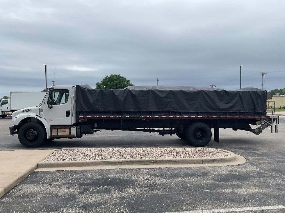 Flatbed Truck-Light and Medium Duty Trucks-Freightliner-2018-M2-Milwaukee-WI-113,547\n\t\tmiles-$ 48,500 - Image 4