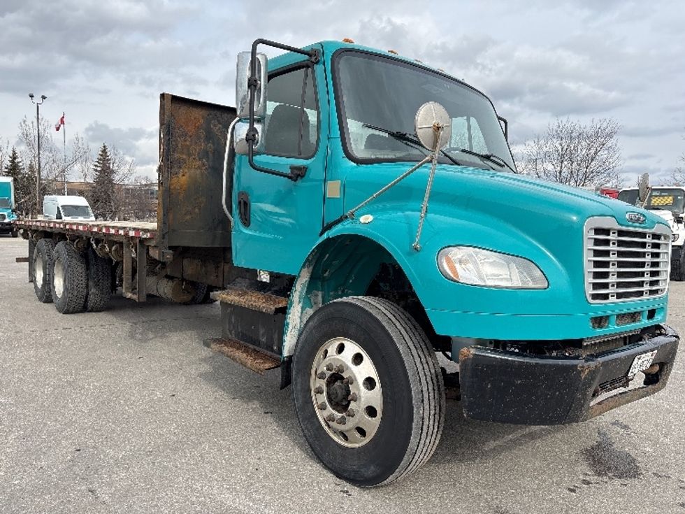 Flatbed Truck-Light and Medium Duty Trucks-Freightliner-2018-M2-Mississauga-ON-458,962\n\t\tkm-$ 58,750 - Image 1