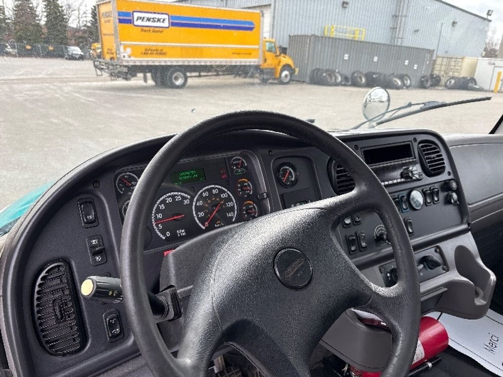 Flatbed Truck-Light and Medium Duty Trucks-Freightliner-2018-M2-Mississauga-ON-458,962\n\t\tkm-$ 58,750 - Image 13