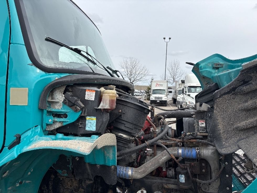 Flatbed Truck-Light and Medium Duty Trucks-Freightliner-2018-M2-Mississauga-ON-458,962\n\t\tkm-$ 58,750 - Image 19