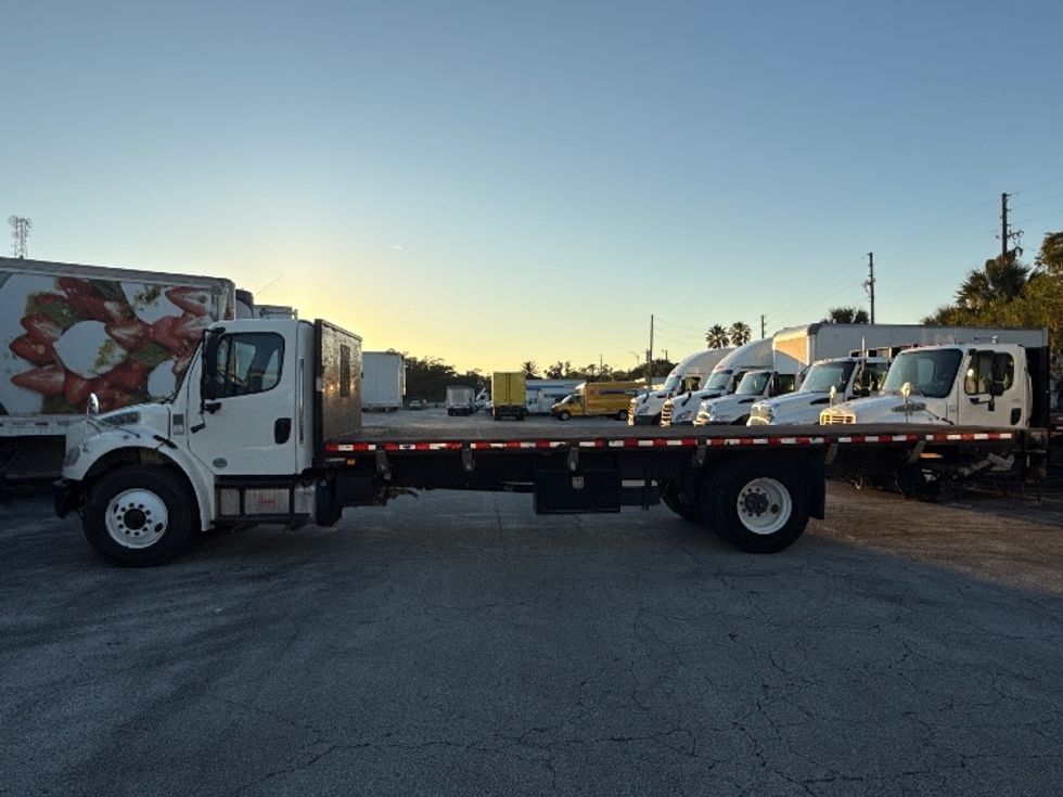 2018 Freightliner M2 106 Medium Duty photo 4