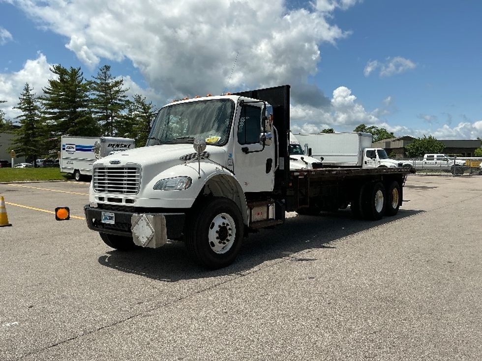 Flatbed Truck-Light and Medium Duty Trucks-Freightliner-2018-M2-Piqua-OH-228,471\n\t\tmiles-$ 64,250 - Image 1