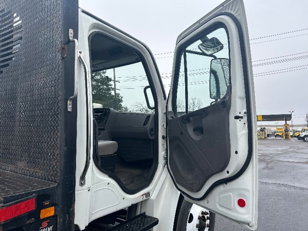 Flatbed Truck-Light and Medium Duty Trucks-Freightliner-2018-M2-Plymouth-MI-89,418\n\t\tmiles-$ 54,250 - Image 17